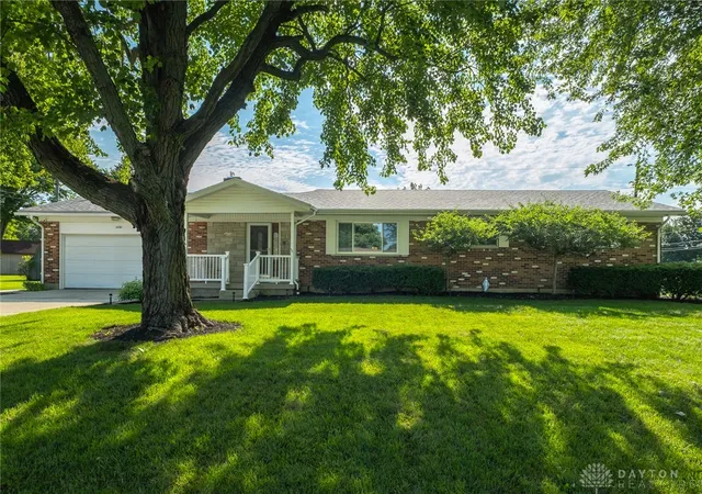 Photo 2 of Single family home for sale at 2250 Banyon Dr, Beavercreek, OH 45431 | MLS# 964935 | Listing updated on 2026-09-03