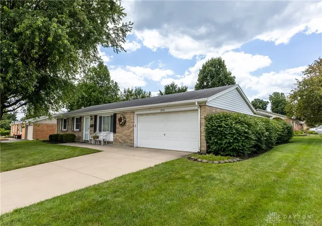 Photo 2 of Sale Pending at 1004 Bristol Dr, Vandalia, OH 45377 | MLS# 965072 | Listing updated on 2026-09-09