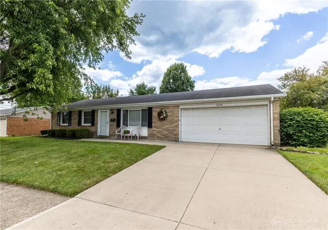 Photo 3 of Sale Pending at 1004 Bristol Dr, Vandalia, OH 45377 | MLS# 965072 | Listing updated on 2026-09-09