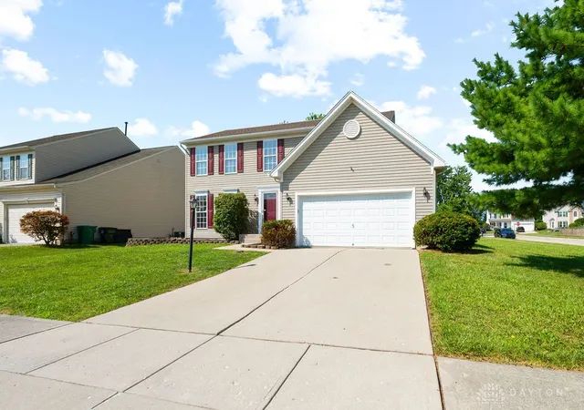 Photo 2 of Single family home for sale at 2444 Featherston Ct, Miamisburg, OH 45342 | MLS# 965130 | Listing updated on 2026-09-05