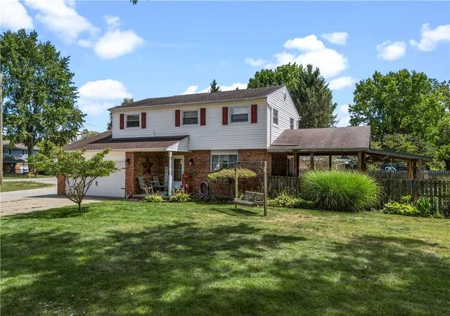 Photo 1 of Single family home for sale at 8878 Twincreek Dr, Franklin, OH 45005 | MLS# 965080 | Listing updated on 2026-09-06