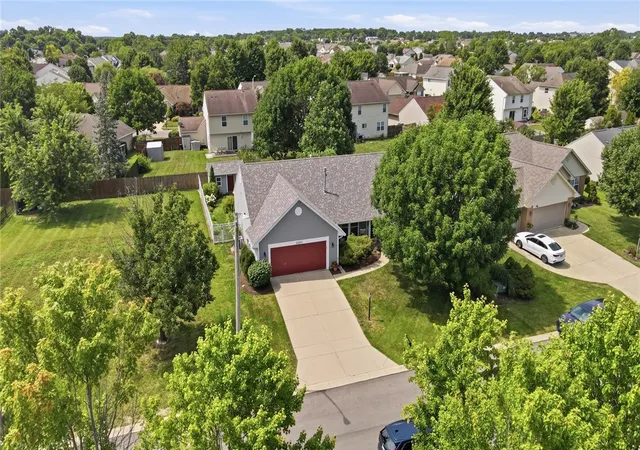 Photo 2 of Single family home for sale at 2220 Cybelle Ct, Miamisburg, OH 45342 | MLS# 965116 | Listing updated on 2026-09-13