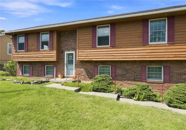 Photo 3 of Single family home for sale at 1823 Maue Rd, Miamisburg, OH 45342 | MLS# 965128 | Listing updated on 2026-09-29