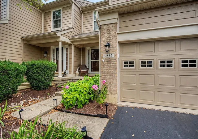 Photo 2 of Townhouse for sale at 2552 Greenlefe Dr, Beavercreek, OH 45431 | MLS# 965289 | Listing updated on 2026-09-11