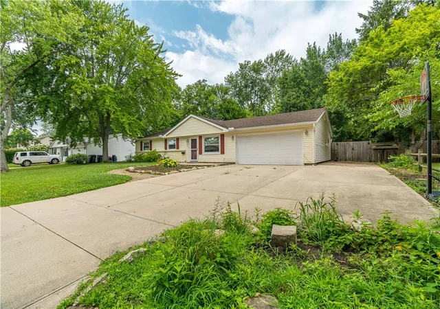 Photo 2 of Sale Pending at 205 Weller Ave, Dayton, OH 45458 | MLS# 965246 | Listing updated on 2026-09-08