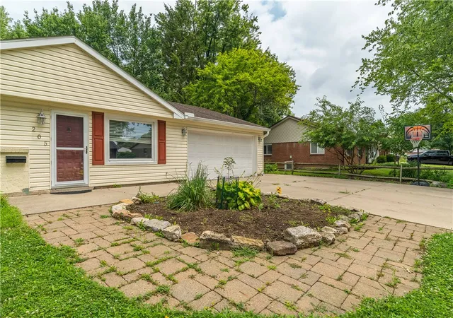 Photo 2 of Sale Pending at 205 Weller Ave, Dayton, OH 45458 | MLS# 965246 | Listing updated on 2026-09-08