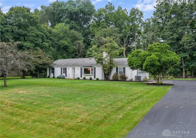 Photo 2 of Sale Pending at 682 Milford Hills Dr, Milford, OH 45150 | MLS# 965314 | Listing updated on 2026-09-28