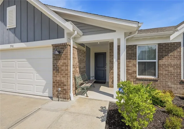 Photo 3 of Single family home for sale at 790 Hunters Run Dr, Brookville, OH 45309 | MLS# 965385 | Listing updated on 2026-09-13