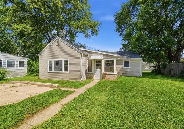 Photo 2 of Single family home for sale at 140 W Keller St, Bradford, OH 45308 | MLS# 965379 | Listing updated on 2026-09-16