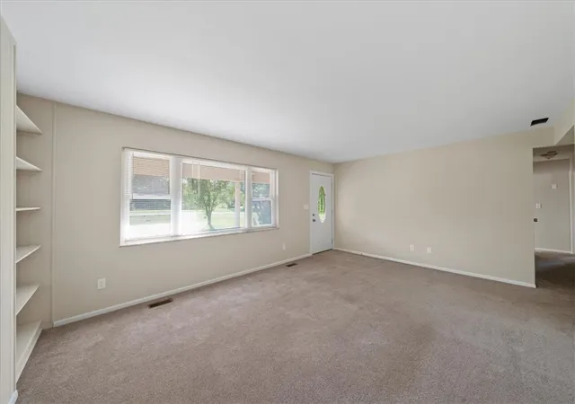 Photo 4 of Single family home for sale at 4242 Elk Crk Rd, Trenton, OH 45067 | MLS# 965468 | Listing updated on 2026-09-23