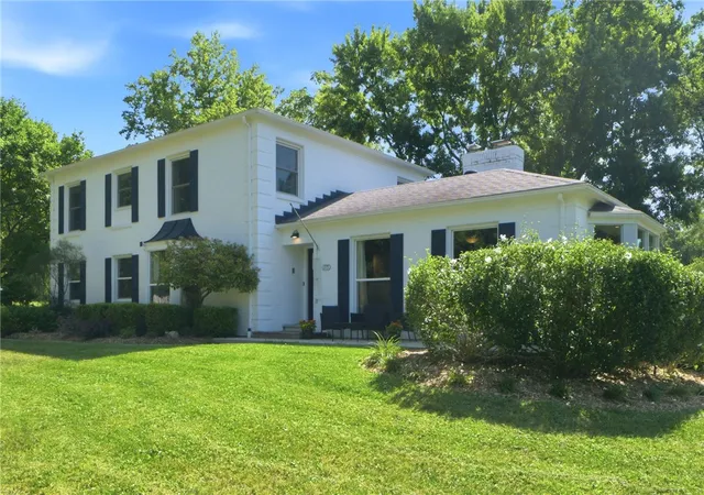 Photo 3 of Sale Pending at 2715 Blue Rock Dr, Beavercreek, OH 45434 | MLS# 965172 | Listing updated on 2026-09-27