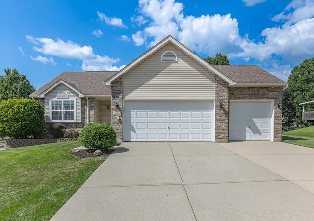 Photo 1 of Sale Pending at 22 Evergreen Ct, Franklin, OH 45005 | MLS# 965527 | Listing updated on 2026-08-31