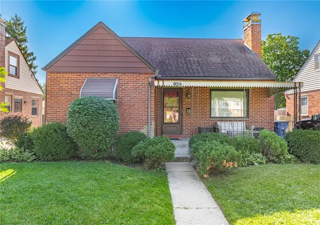 Photo 1 of Sale Pending at 928 S Broadview Blvd, Dayton, OH 45419 | MLS# 965562 | Listing updated on 2026-08-31