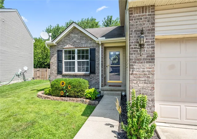 Photo 2 of Sale Pending at 875 Gearhardt Ln, Troy, OH 45373 | MLS# 965464 | Listing updated on 2026-09-26