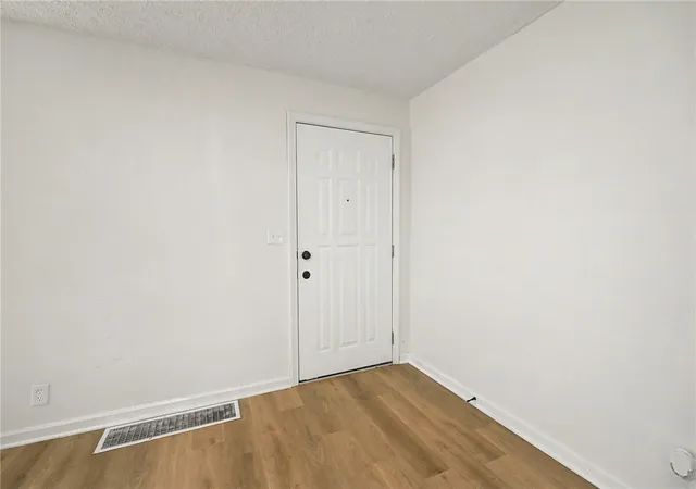 Photo 4 of Single family home for sale at 627 Yale Ave, Dayton, OH 45402 | MLS# 965602 | Listing updated on 2026-10-02