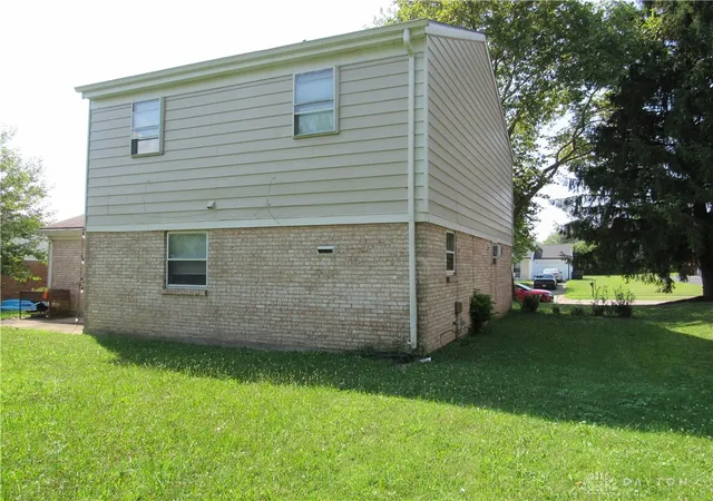 Photo 3 of Single family home for sale at 6751 Shadowbrook Dr, Dayton, OH 45426 | MLS# 965561 | Listing updated on 2026-10-02