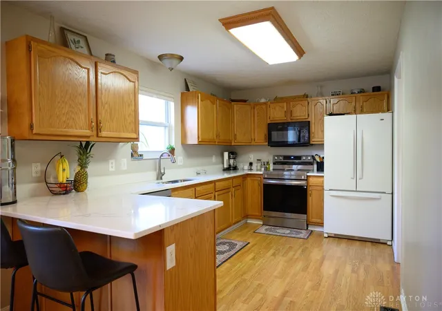 Photo 3 of Sale Pending at 4320 Softwood Ln, Dayton, OH 45424 | MLS# 965622 | Listing updated on 2026-09-08