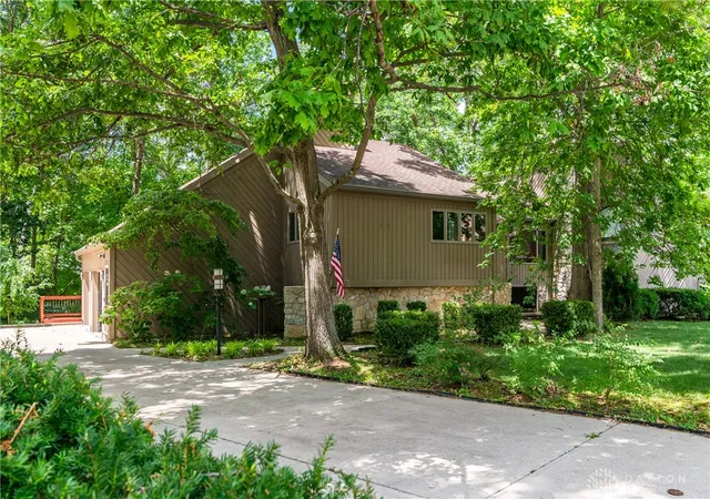 Photo 3 of Single family home for sale at 1055 Wilderness Blf, Tipp City, OH 45371 | MLS# 962964 | Listing updated on 2026-09-08