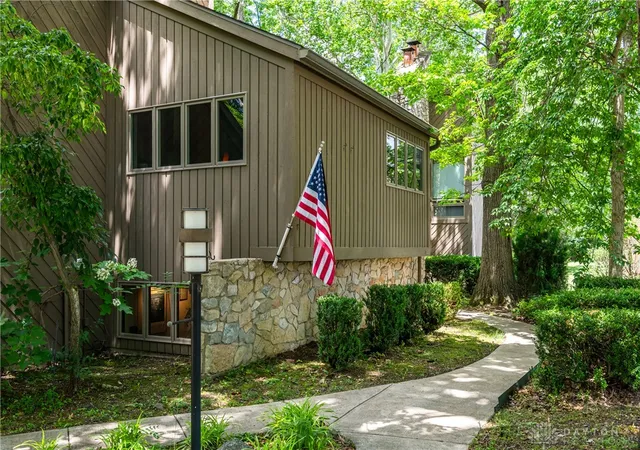 Photo 3 of Single family home for sale at 1055 Wilderness Blf, Tipp City, OH 45371 | MLS# 962964 | Listing updated on 2026-09-08