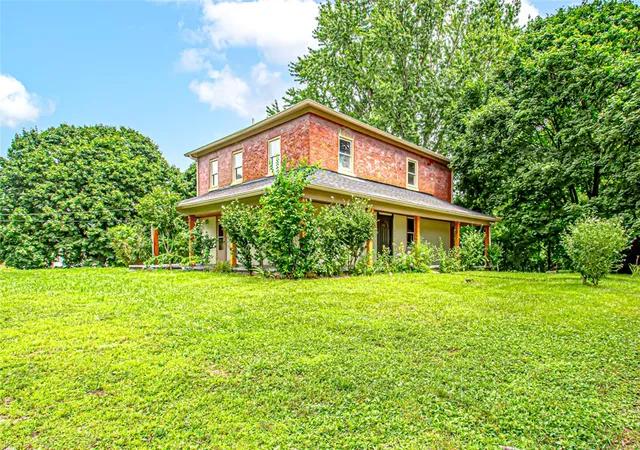 Photo 2 of Single family home for sale at 117 Montgomery Ave, Carlisle, OH 45005 | MLS# 965606 | Listing updated on 2026-09-10