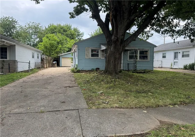 Photo 2 of Single family home for sale at 961 Foster Ave, Hamilton, OH 45015 | MLS# 965665 | Listing updated on 2026-09-10