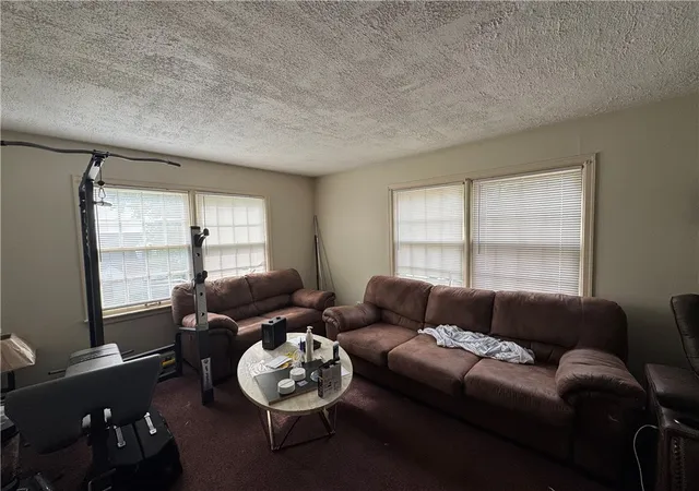 Listing Photo 4 - Condo for sale in building located at 263 Valleyview Dr, Dayton, OH 45405