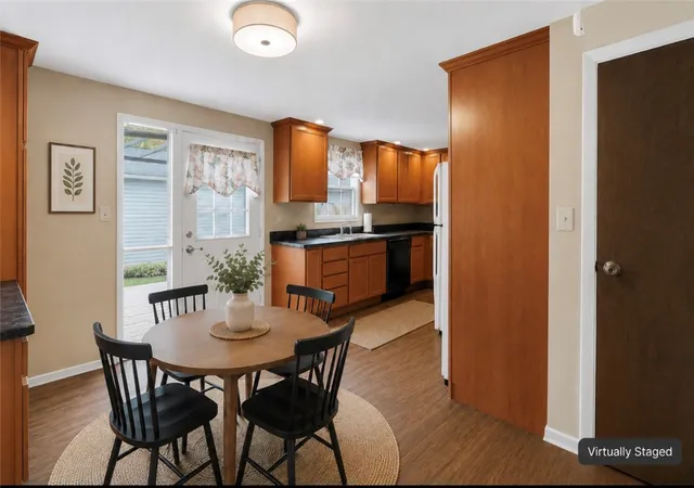 Listing Photo 4 - Condo for sale in building located at 3015 Colony Ln, Springfield, OH 45503