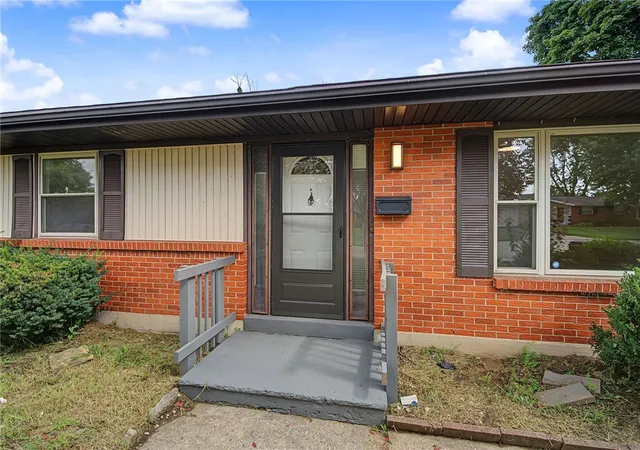 Photo 4 of Sale Pending at 525 Burgess Ave, Dayton, OH 45415 | MLS# 965733 | Listing updated on 2026-08-31