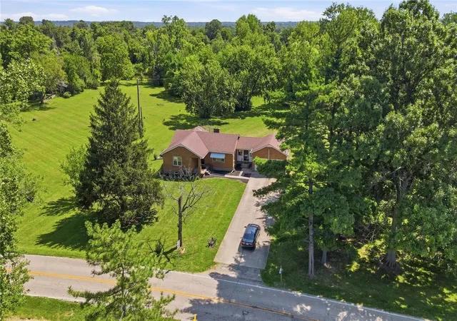 Photo 2 of Single family home for sale at 7741 Lois Cir, Dayton, OH 45459 | MLS# 965725 | Listing updated on 2026-09-14
