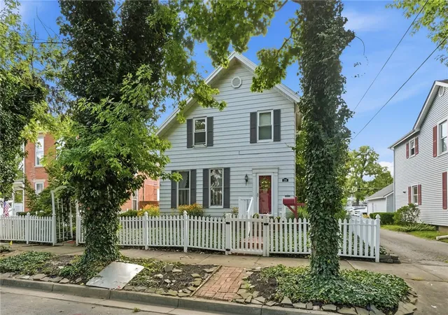 Photo 2 of Single family home for sale at 129 S Plum St, Germantown, OH 45327 | MLS# 965806 | Listing updated on 2026-08-30
