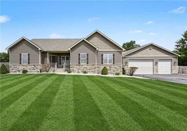 Photo 1 of Single family home for sale at 7076 Peters Rd, Tipp City, OH 45371 | MLS# 965822 | Listing updated on 2026-09-15