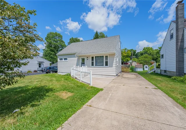Photo 1 of Sale Pending at 677 S Columbus St, Xenia, OH 45385 | MLS# 965849 | Listing updated on 2026-10-02