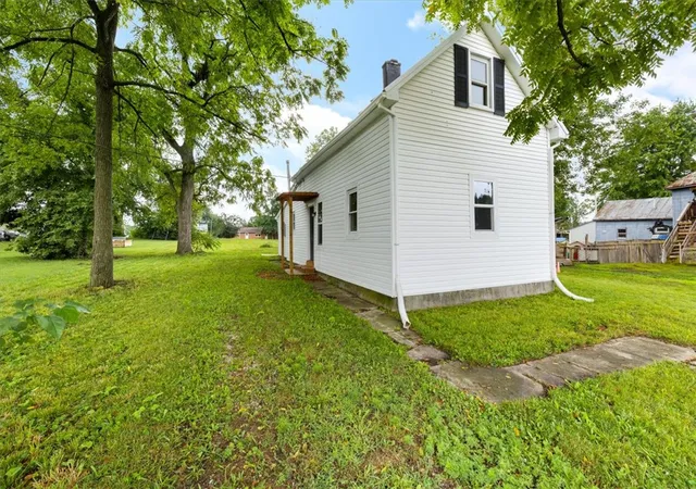 Photo 3 of Single family home for sale at 309 Market St, Union City, OH 45390 | MLS# 965777 | Listing updated on 2026-10-05