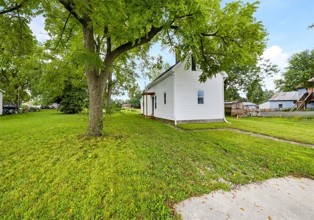 Photo 4 of Single family home for sale at 309 Market St, Union City, OH 45390 | MLS# 965777 | Listing updated on 2026-10-05