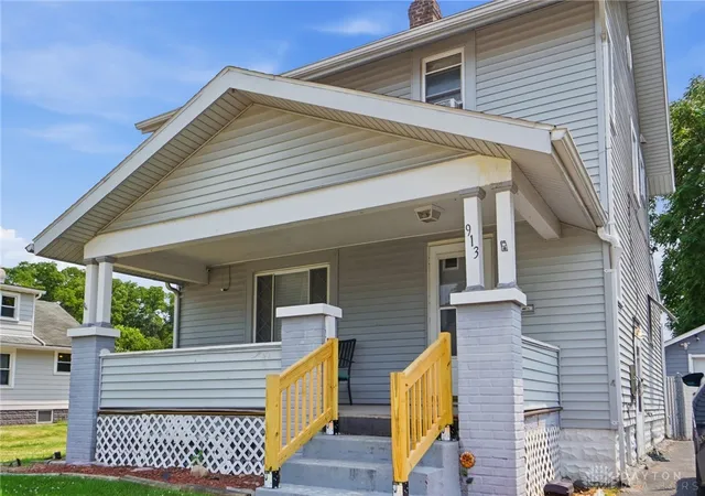 Photo 3 of Sale Pending at 913 Rice St, Springfield, OH 45505 | MLS# 965123 | Listing updated on 2026-09-02
