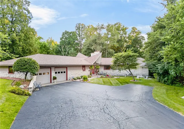 Photo 2 of Single family home for sale at 1350 Childrens Home Rd, Sidney, OH 45365 | MLS# 965826 | Listing updated on 2026-09-04