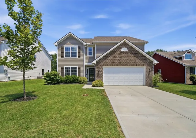 Photo 1 of Single family home for sale at 117 Settlers Trl, Englewood, OH 45322 | MLS# 965647 | Listing updated on 2026-09-09