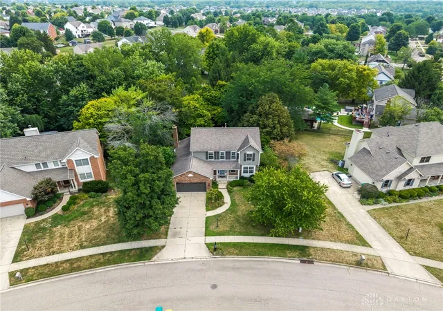 Photo 2 of Sale Pending at 1176 Pickett Ridge Ct, Beavercreek, OH 45434 | MLS# 964893 | Listing updated on 2026-09-29