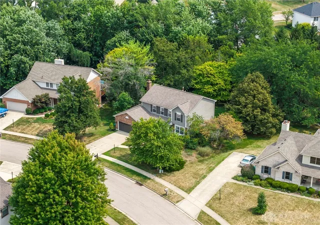 Photo 3 of Sale Pending at 1176 Pickett Ridge Ct, Beavercreek, OH 45434 | MLS# 964893 | Listing updated on 2026-09-29