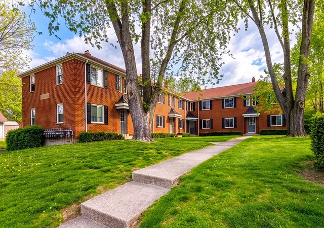 Listing Photo 5 - Condo for sale in building located at 1515 Gummer Ave, Dayton, OH 45403