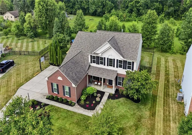Photo 2 of Sale Pending at 6479 Rosemont Ln, Mason, OH 45040 | MLS# 965805 | Listing updated on 2026-10-05