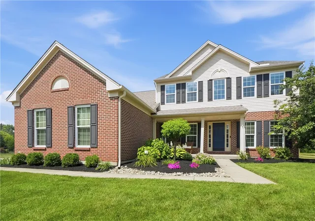 Photo 3 of Sale Pending at 6479 Rosemont Ln, Mason, OH 45040 | MLS# 965805 | Listing updated on 2026-10-05