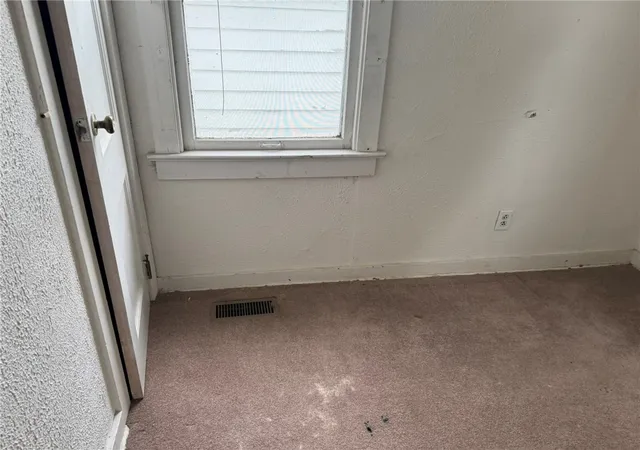 Photo 6 of Single family home for sale at 3205 Shadyview Rd, Moraine, OH 45439 | MLS# 966008 | Listing updated on 2026-10-03