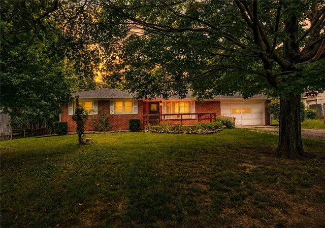 Photo 2 of Sale Pending at 2605 Cincinnati Dayton Rd, Middletown, OH 45044 | MLS# 965955 | Listing updated on 2026-09-18