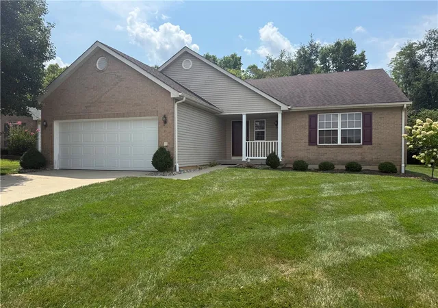 Photo 2 of Sale Pending at 41 Evergreen Ct, Franklin, OH 45005 | MLS# 966051 | Listing updated on 2026-09-11