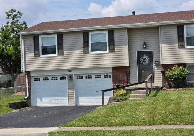 Photo 1 of Single family home for sale at 304 Westerly Hills Dr, Englewood, OH 45322 | MLS# 966062 | Listing updated on 2026-09-09