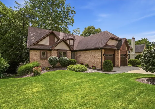 Photo 3 of Single family home for sale at 7128 Hunters Crk Dr, Dayton, OH 45459 | MLS# 965712 | Listing updated on 2026-09-13