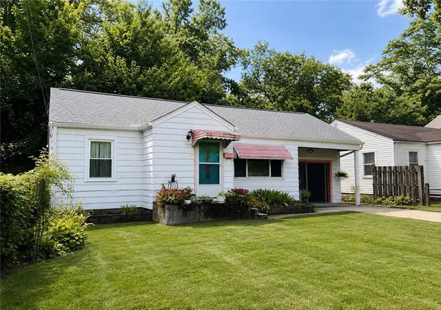 Photo 2 of Single family home for sale at 1808 Brentwood St, Middletown, OH 45044 | MLS# 966066 | Listing updated on 2026-09-22