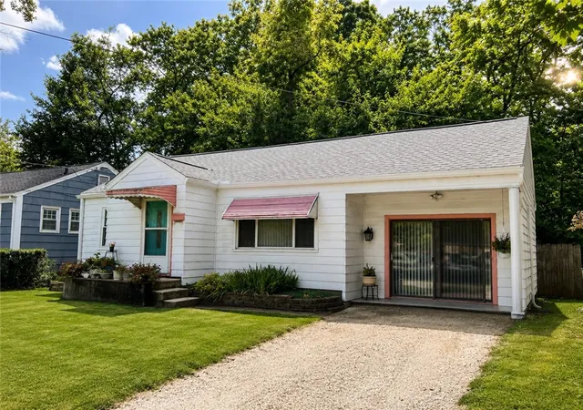 Photo 3 of Single family home for sale at 1808 Brentwood St, Middletown, OH 45044 | MLS# 966066 | Listing updated on 2026-09-22