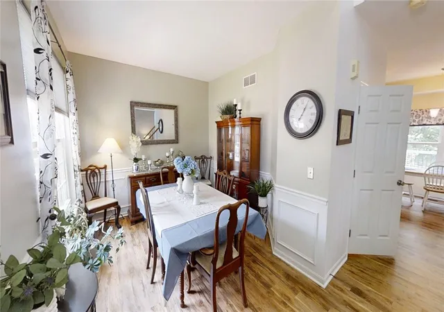 Photo 3 of Single family home for sale at 943 Balsam Wood Ln, Lebanon, OH 45036 | MLS# 965294 | Listing updated on 2026-09-08